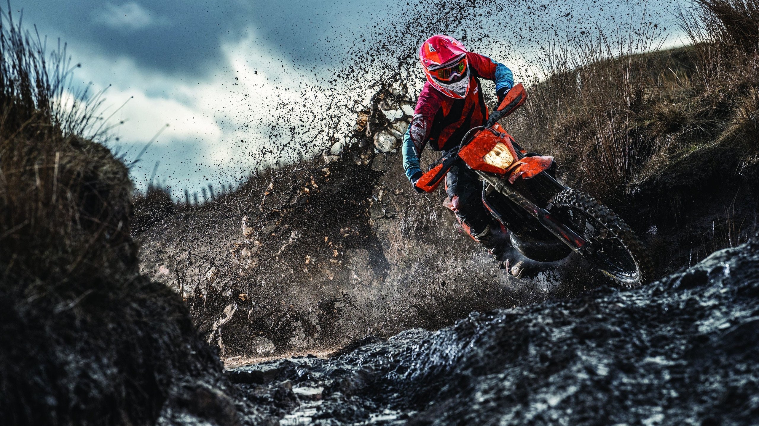 里根·史密斯赛后感谢团队支持，内森史密斯